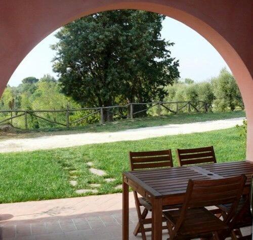 Agriturismo Podere La Casa Palaia Exteriér fotografie