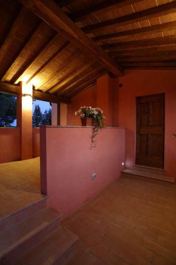 Agriturismo Podere La Casa Palaia Exteriér fotografie